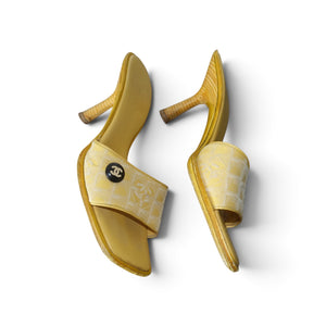Chanel Coco Mark Travel Line SS 04 Heels